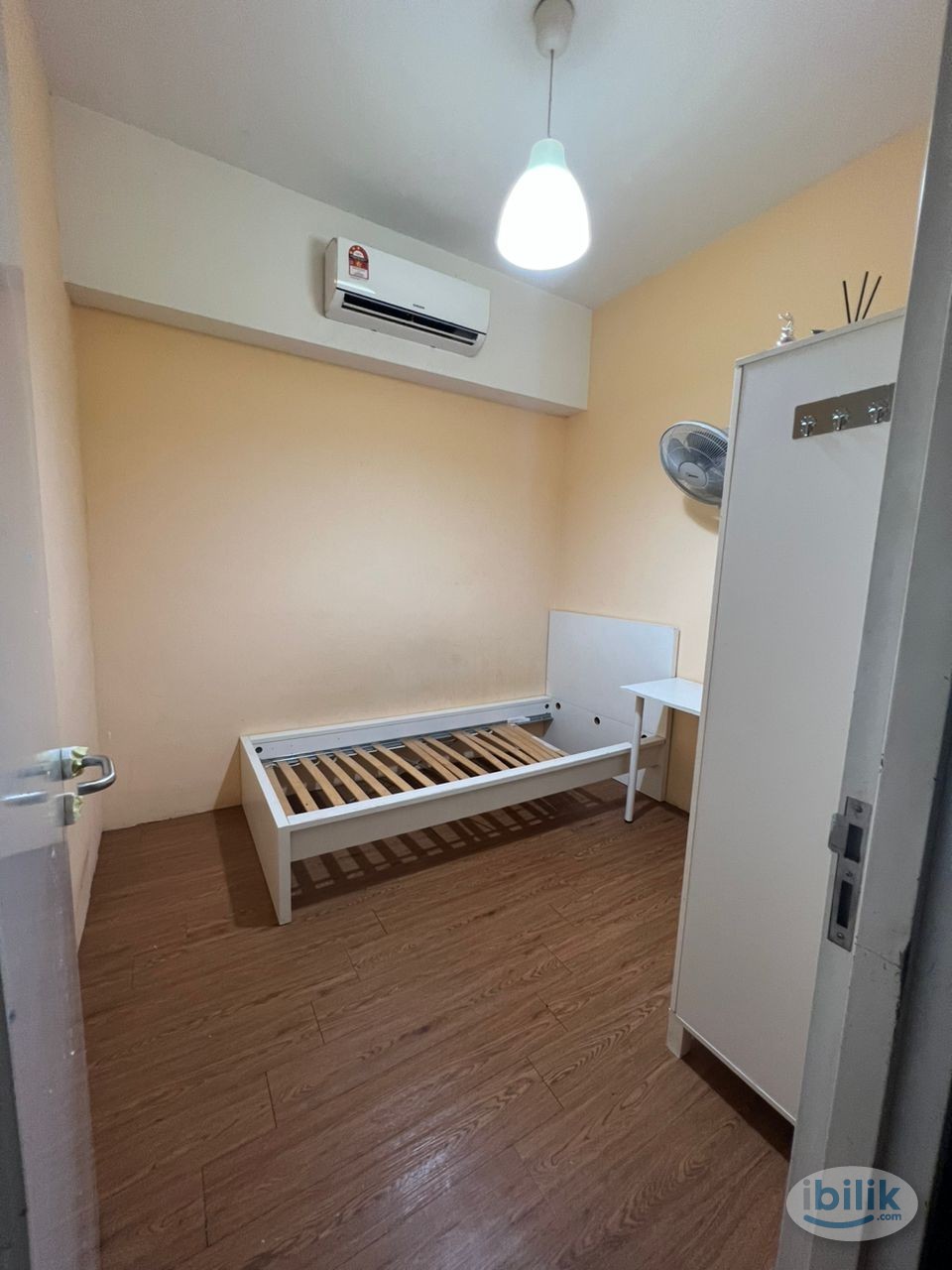 Walking Distance to LRT SS15  🛌 Room For Rent @ Subang Jaya with Free WiFi 📱 - Image 1