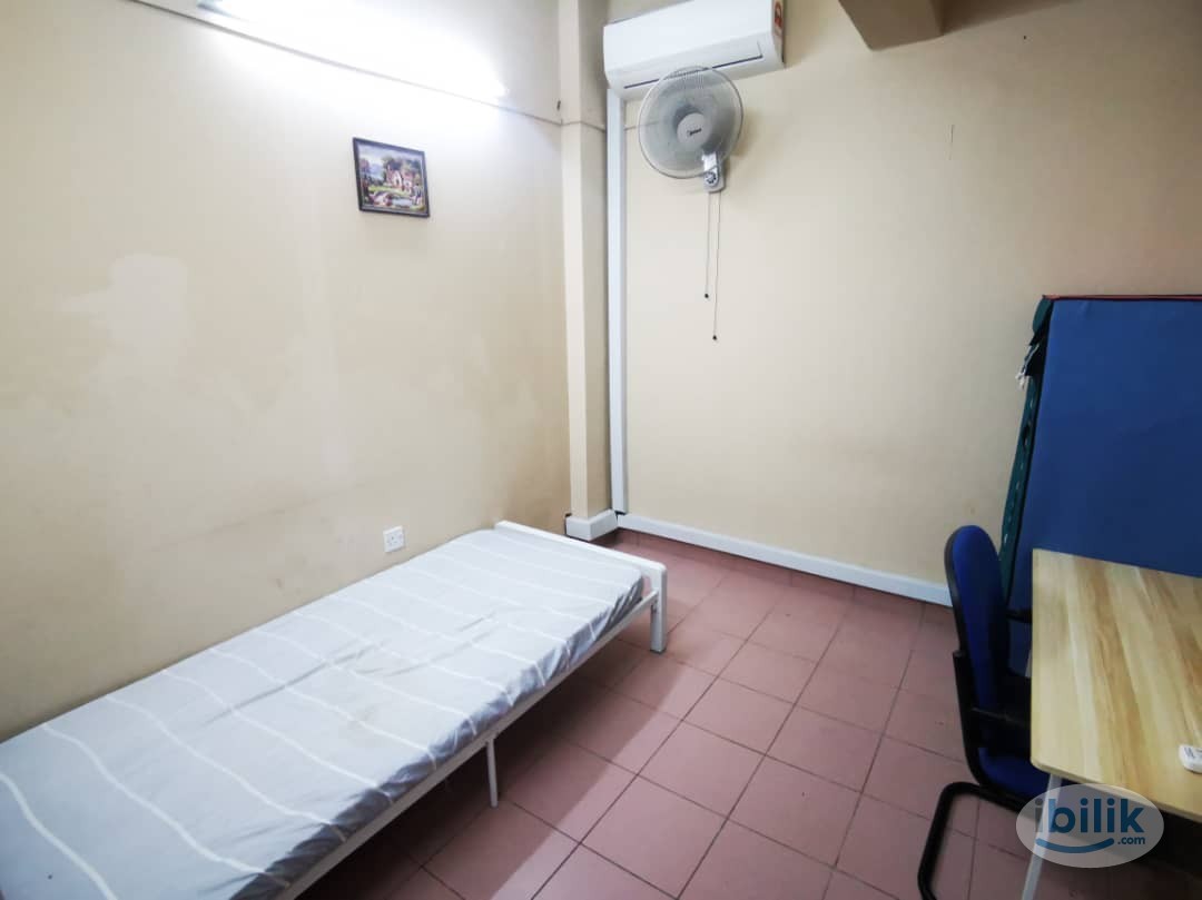 Walking Distance to LRT Puchong Jaya🚶Single Room with Aircond for Rent 🏠 Opposite IOI Puchong Mall - Image 3