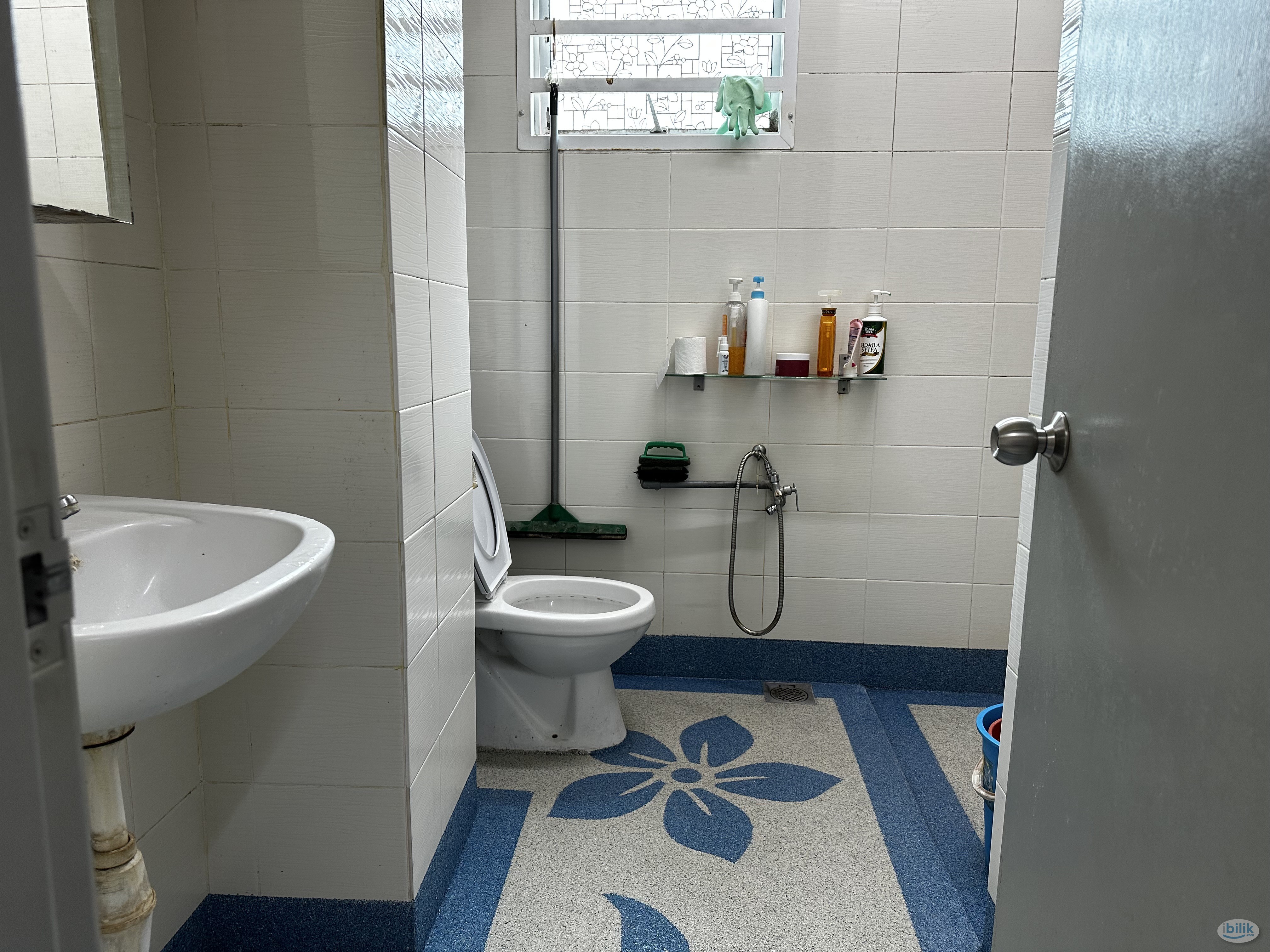 Room at Bayu 1 Residence, Nilai - Image 2