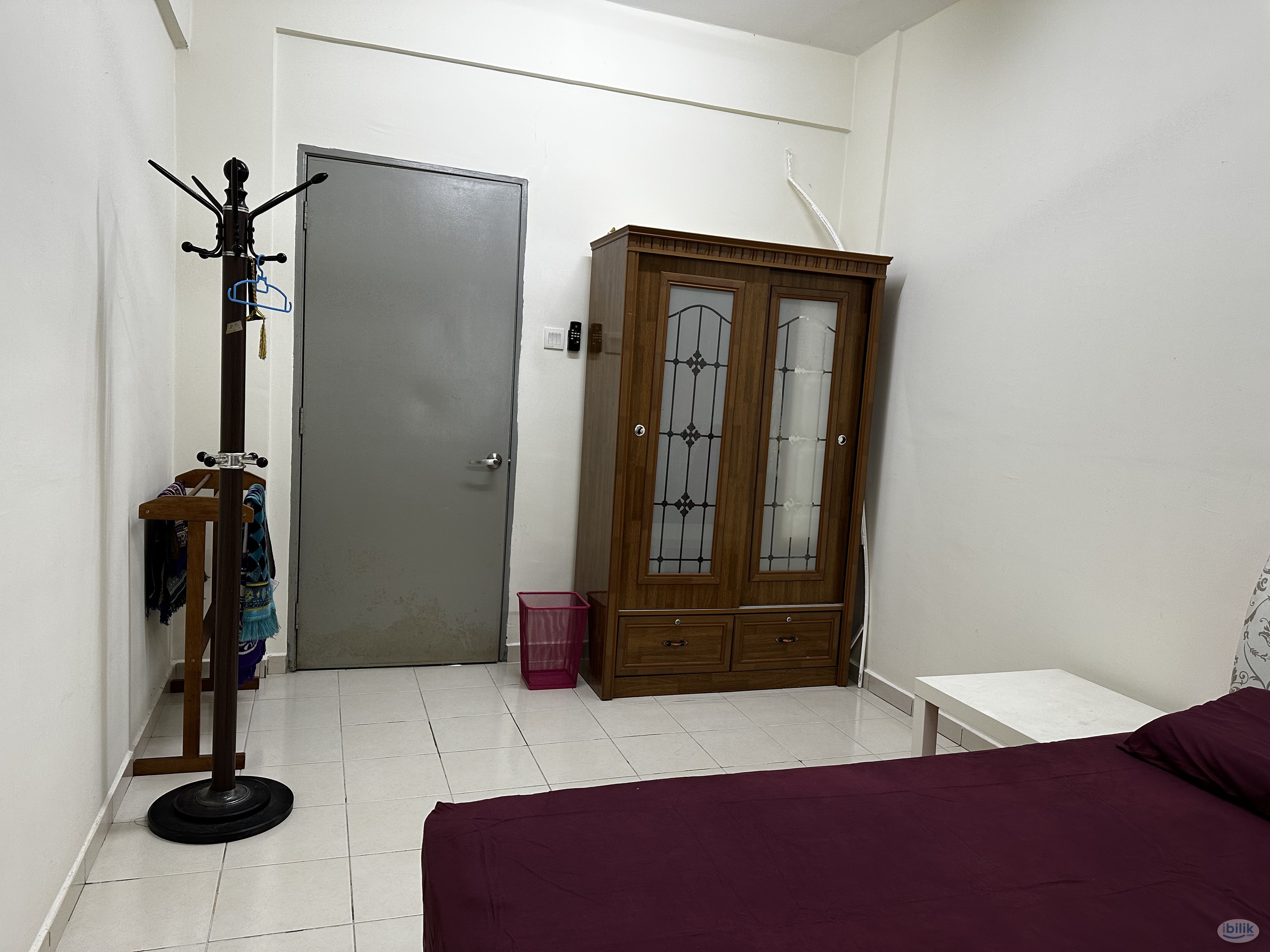 Middle Room at Bayu 1 Residence, Nilai - Image 1