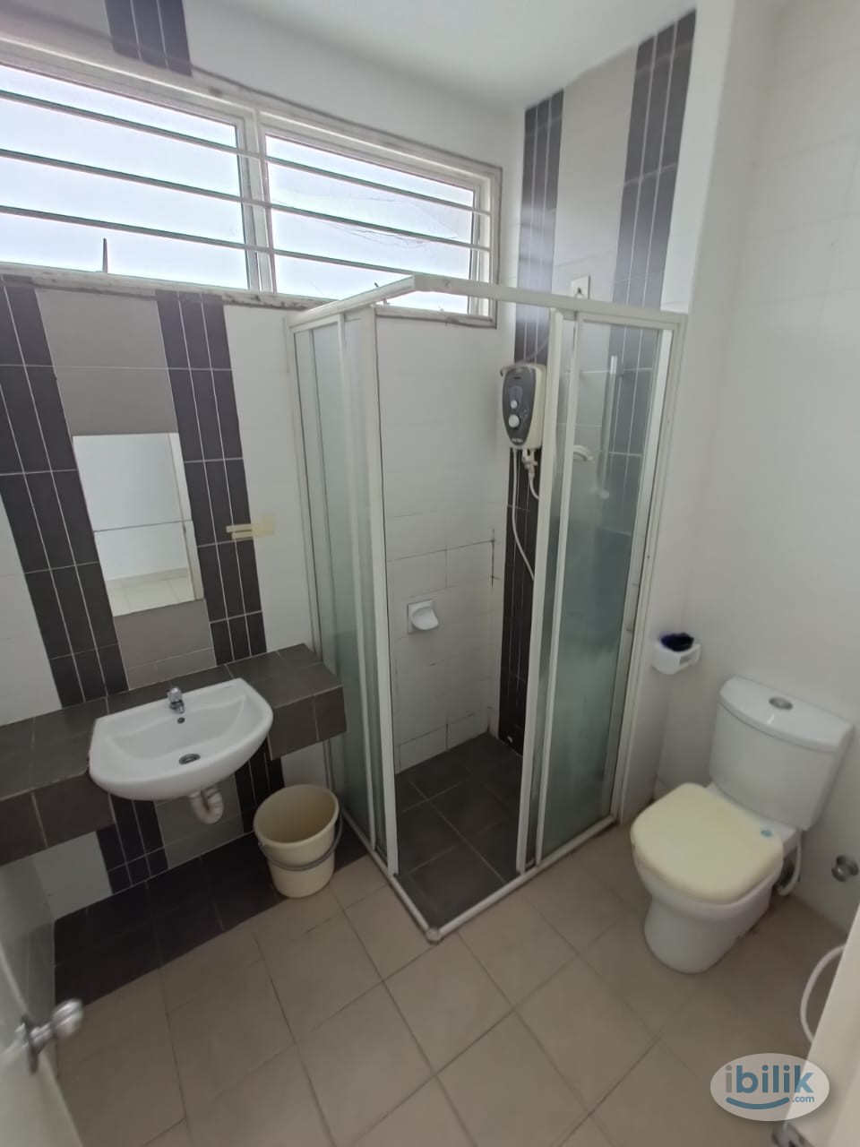 Hard To Find Room With Low  Deposit 😪 Single Room at Bangsar Baru attach Air-Cond - Image 4