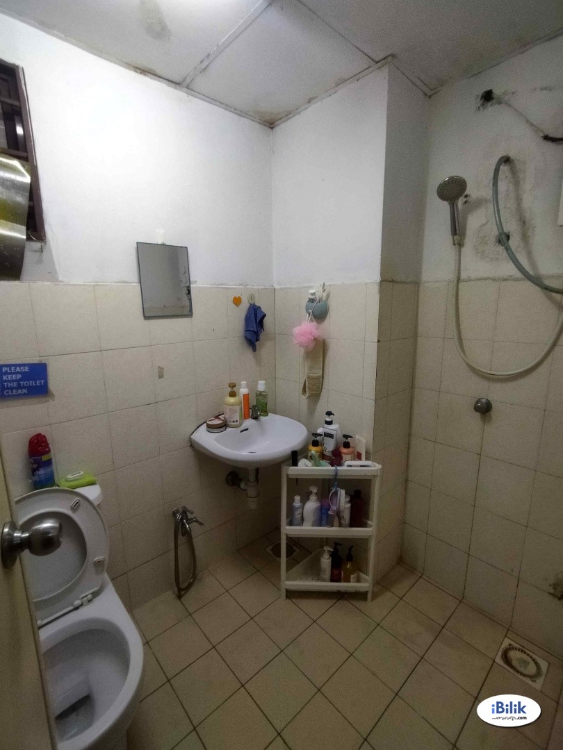 Middle Room at Palm Spring, Kota Damansara - Image 2