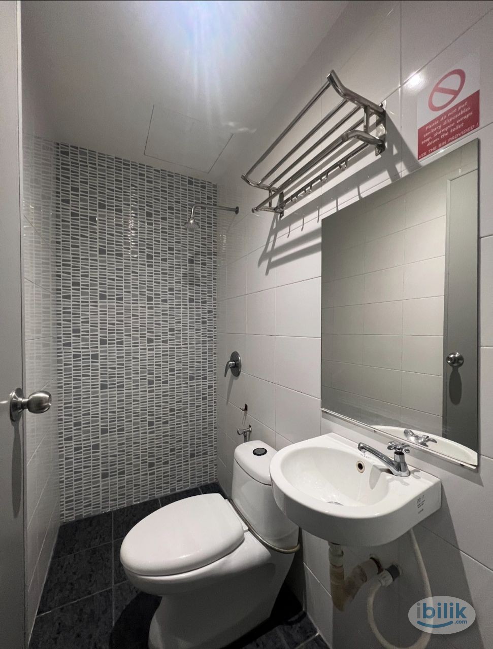 🏨 Cozy Hotel Room @ Damansara Jaya 🛌 1 min walk to Atria Shopping Mall 🛍️🚶‍♂️👌😊 - Image 4