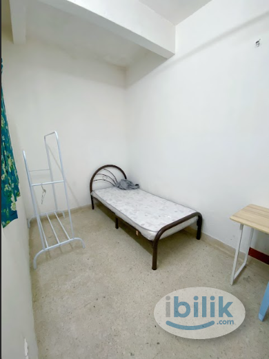 Limited Room Available in SEKSYEN 19 PETALING JAYA! 🏠 Hurry before it's gone! - Image 2