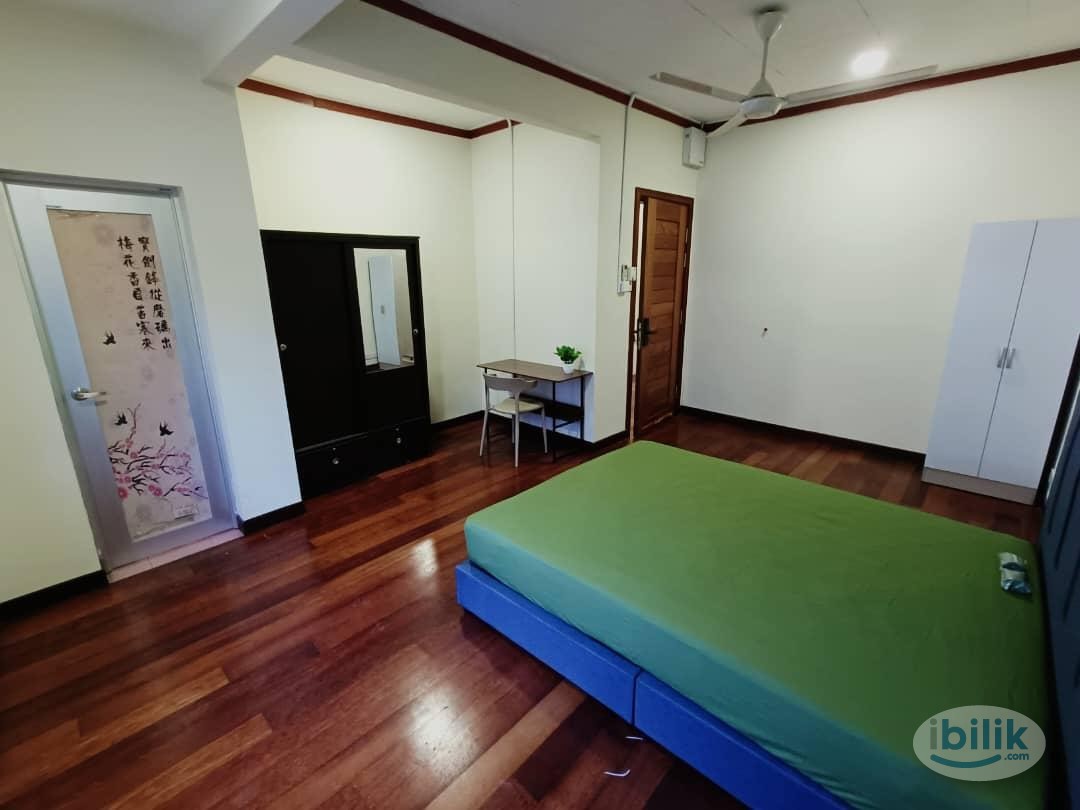 🤩Master Room With Private Bathroom at Bandar Bukit Raja Klang🤩🚗Nearby👉NSK Meru,Setia City Mall,Aeon Mall Bukit Raja Klan - Image 1