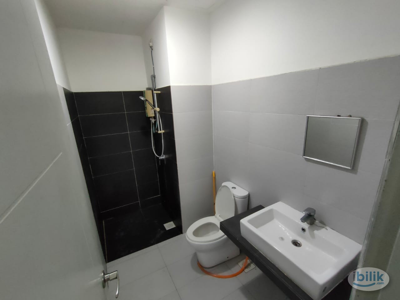 Puchong Private Bathroom Master Room Fully Furnish - Image 3