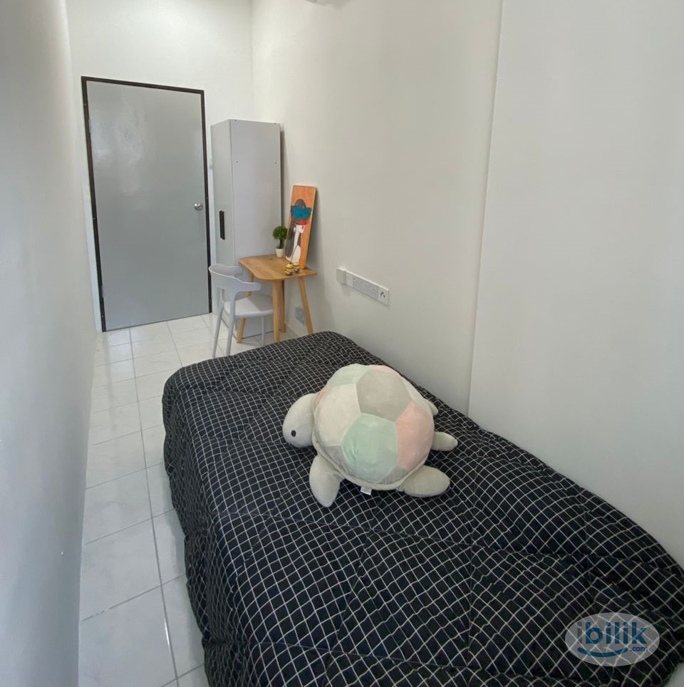 Minimalist Single Room at Bayan Baru, Penang - Image 2