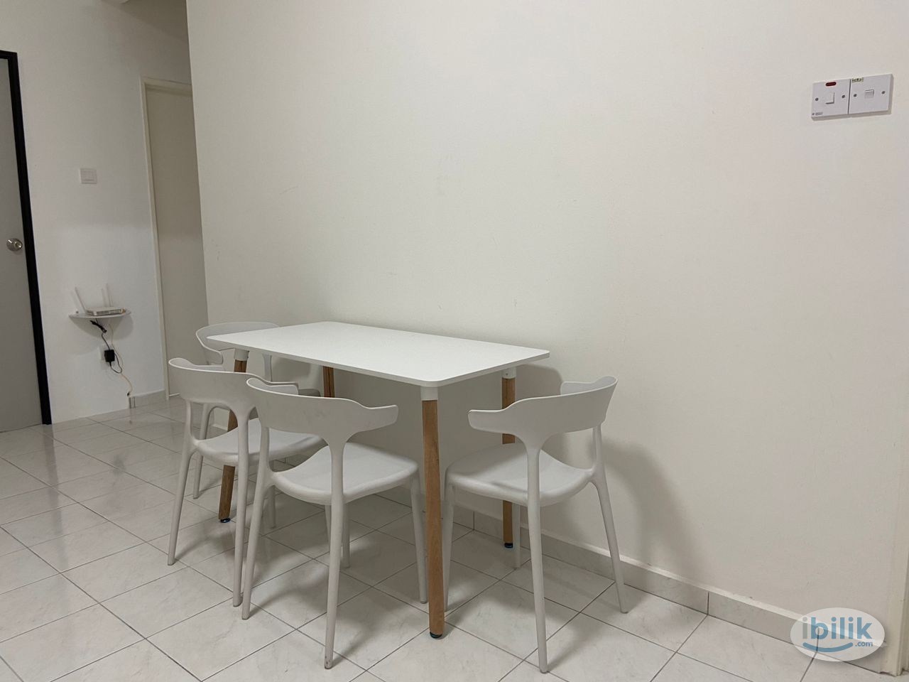 Minimalist Single Room at Bayan Baru, Penang - Image 4