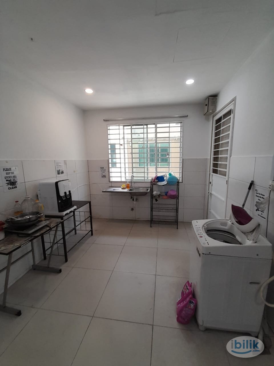 Middle Room With Private Bathroom at Bandar BOTANIC Klang, Selangor - Image 4