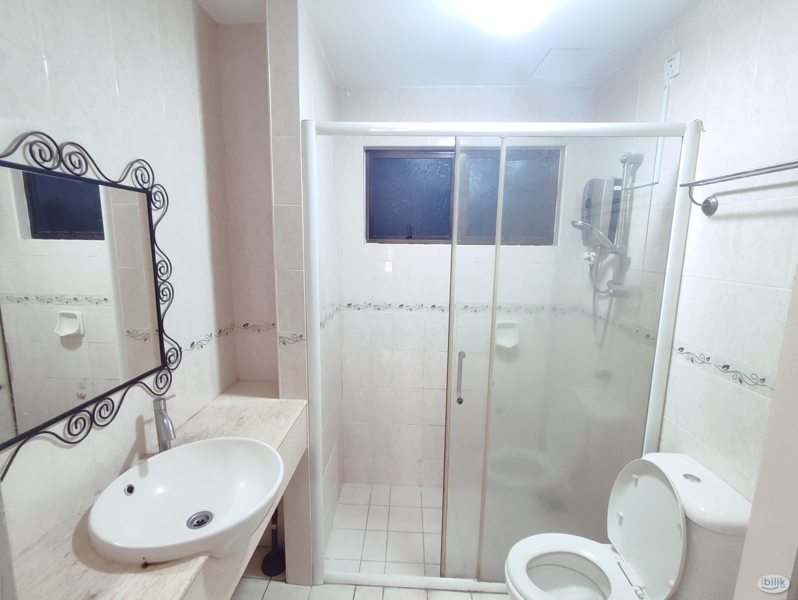Small room available at Pelangi utama condominium - Image 2