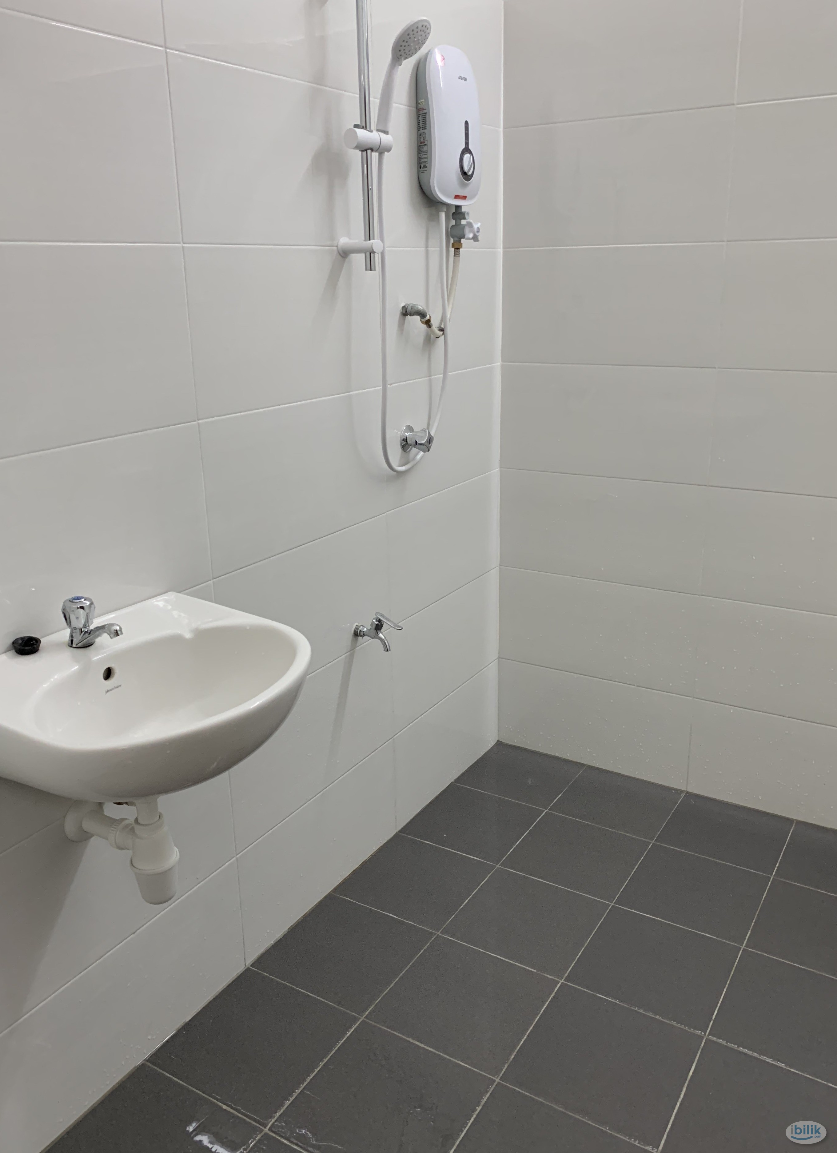 Individual Single Room @ Jalan Pantas, Taman Connaught Cheras - Image 2
