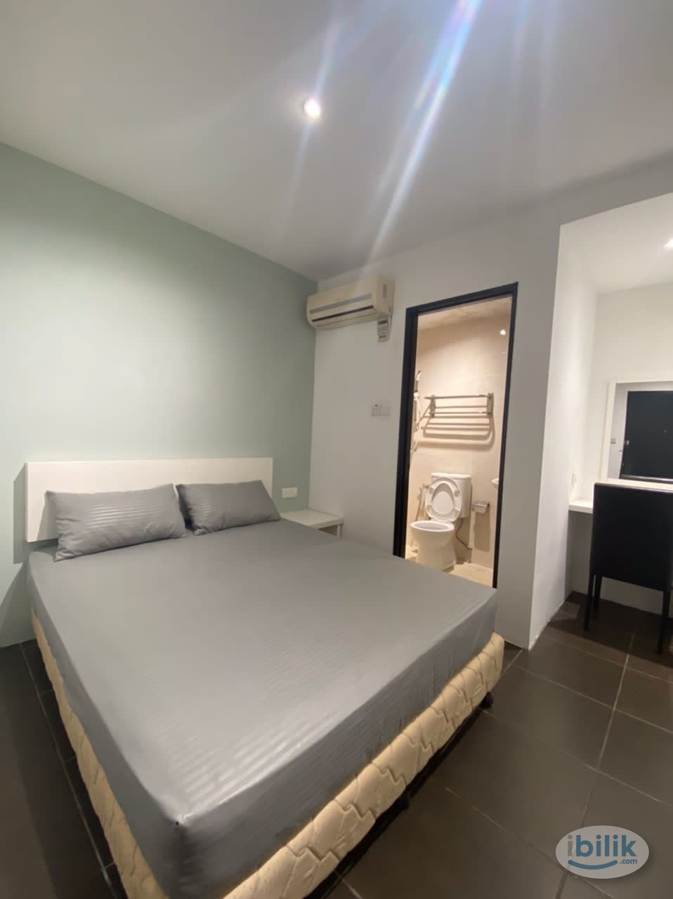🏬🛌✨✨Nearby Public Transport Private Bathroom For Rent in Damansara perdana，zero deposit 👍🏻👍🏻👍🏻 - Image 1