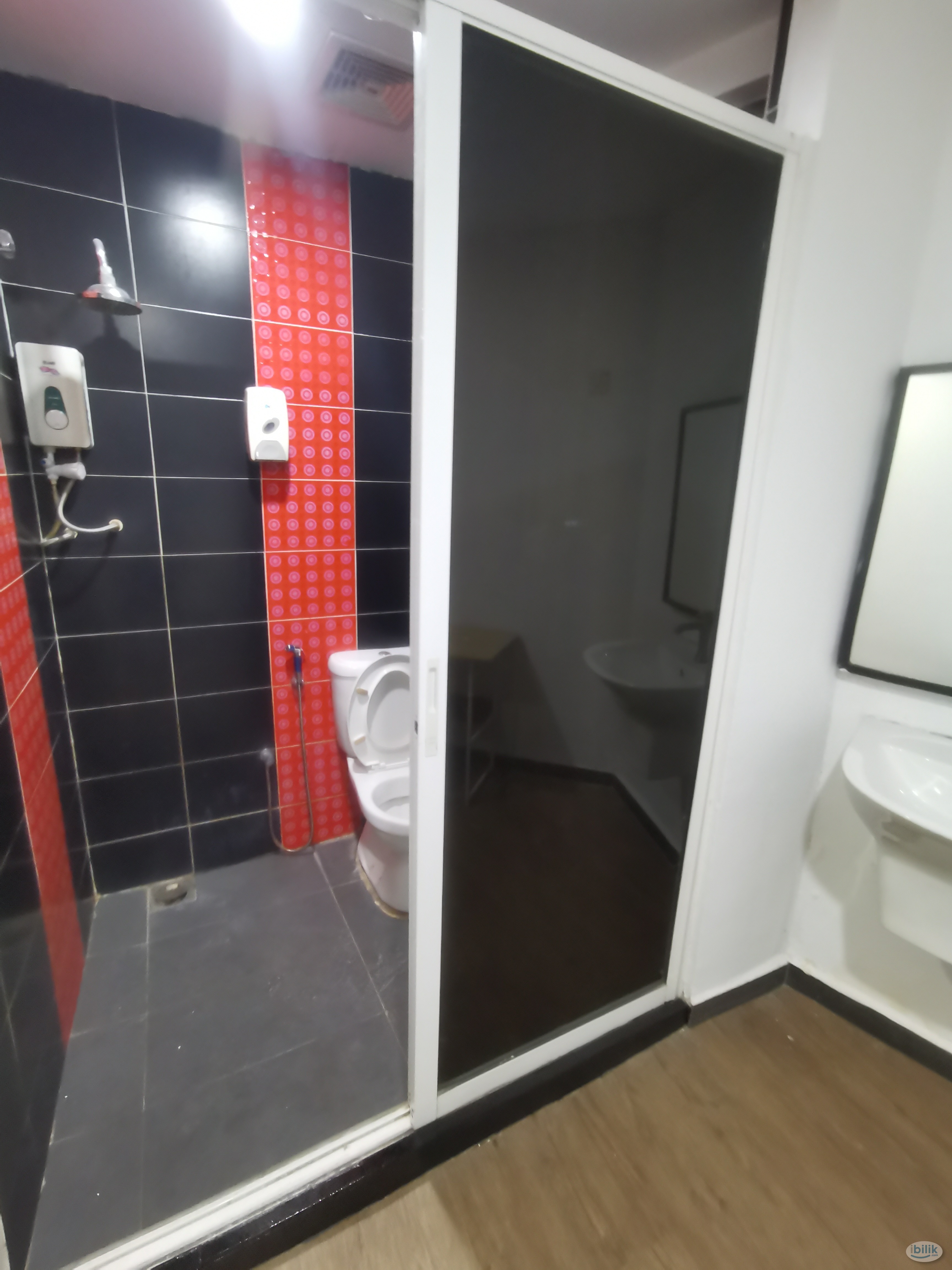 Raya Offer 🌙 5 mins to Kelana Jaya LRT 🚂 Room attach Private Toilet at SS4 - Image 1