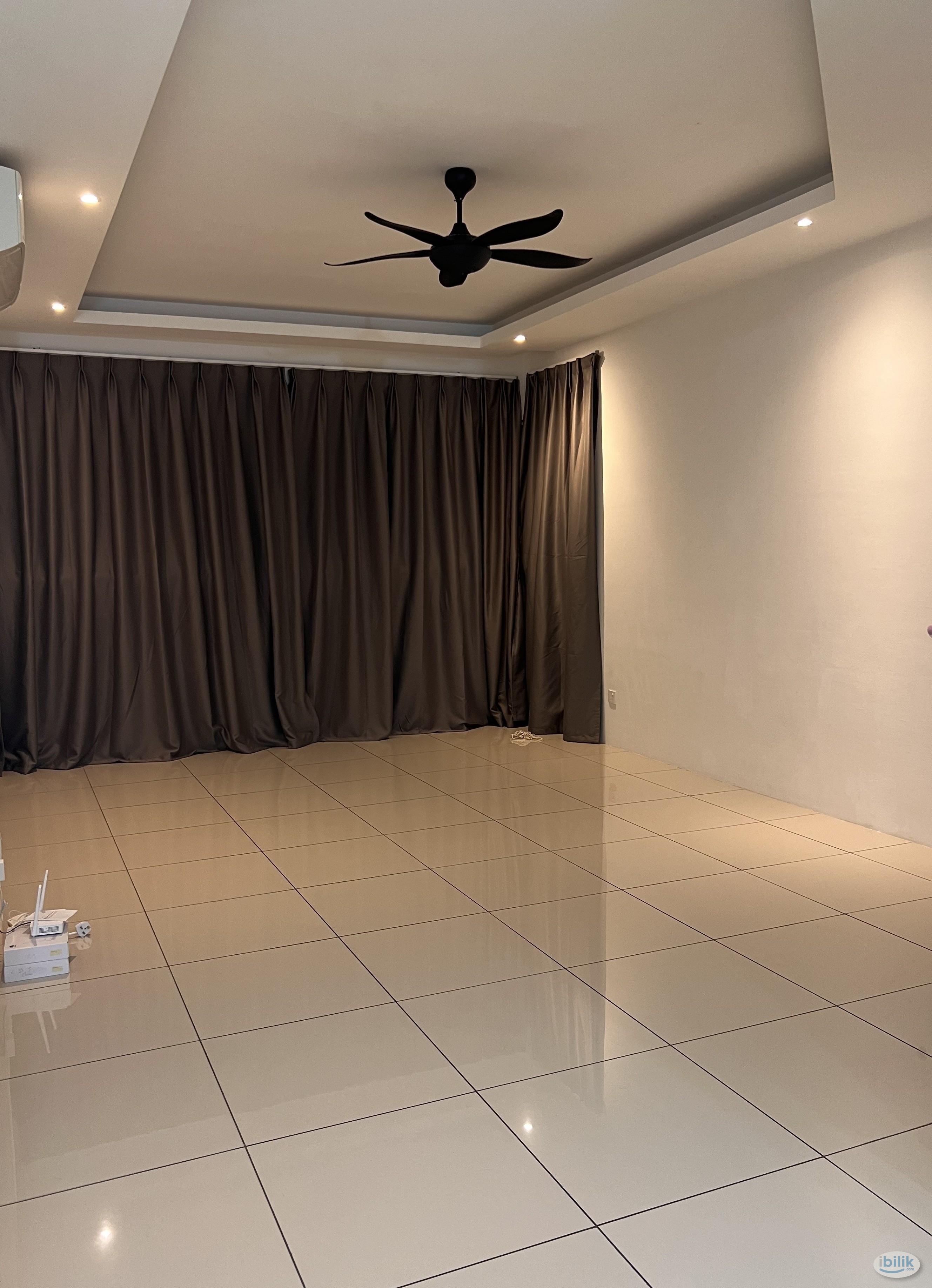Middle room for rent @The Clovers. Five minutes away from airport. Excellent facilities. Great community - Image 3