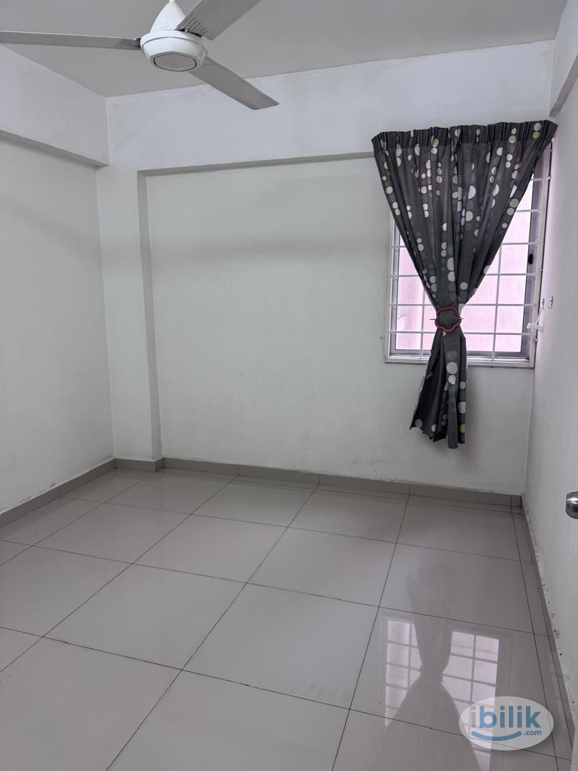 (LADIES ONLY) Middle Room at Putrajaya, Selangor - Image 1