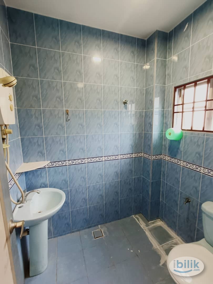Low Deposit ❗ Single Room + Air-Cond ❄️ For Rent at Bandar Utama (BU4) - Image 4
