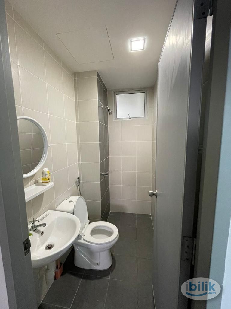 Middle Room at Taman Melati, Kuala Lumpur - Image 2