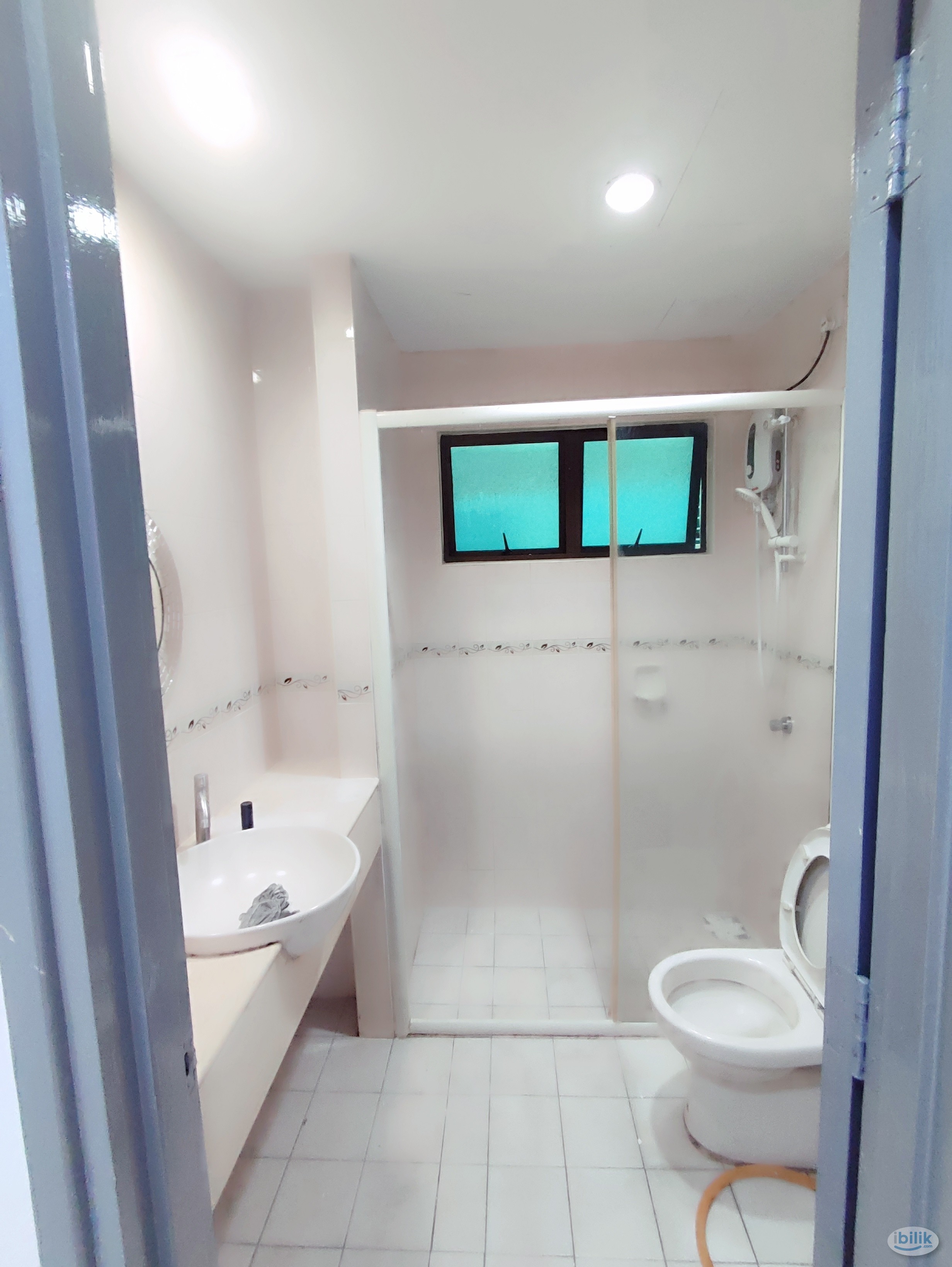 Master Room available at Pelangi utama condominium - Image 4