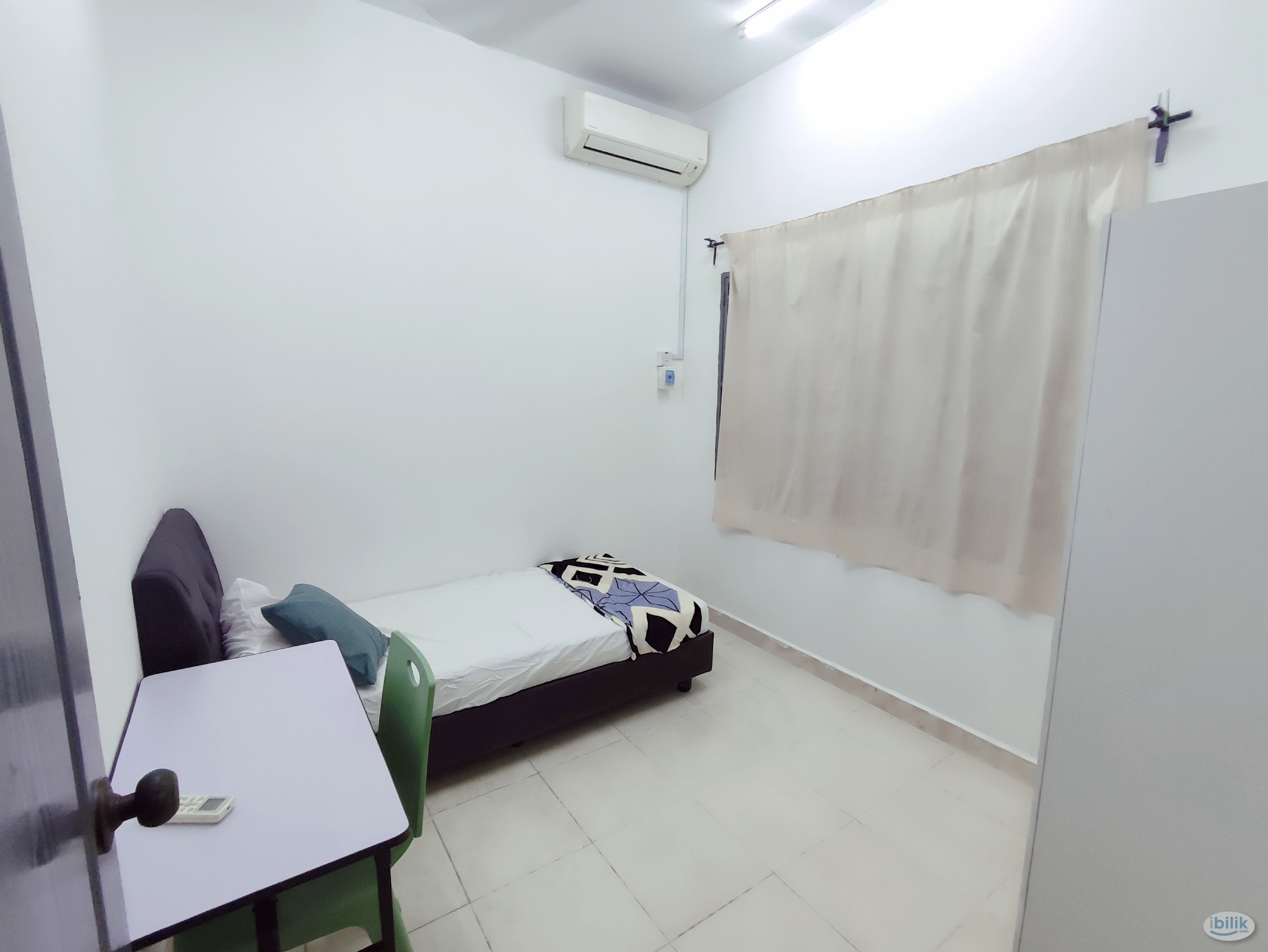Single room at Pelangi utama condominium - Image 1