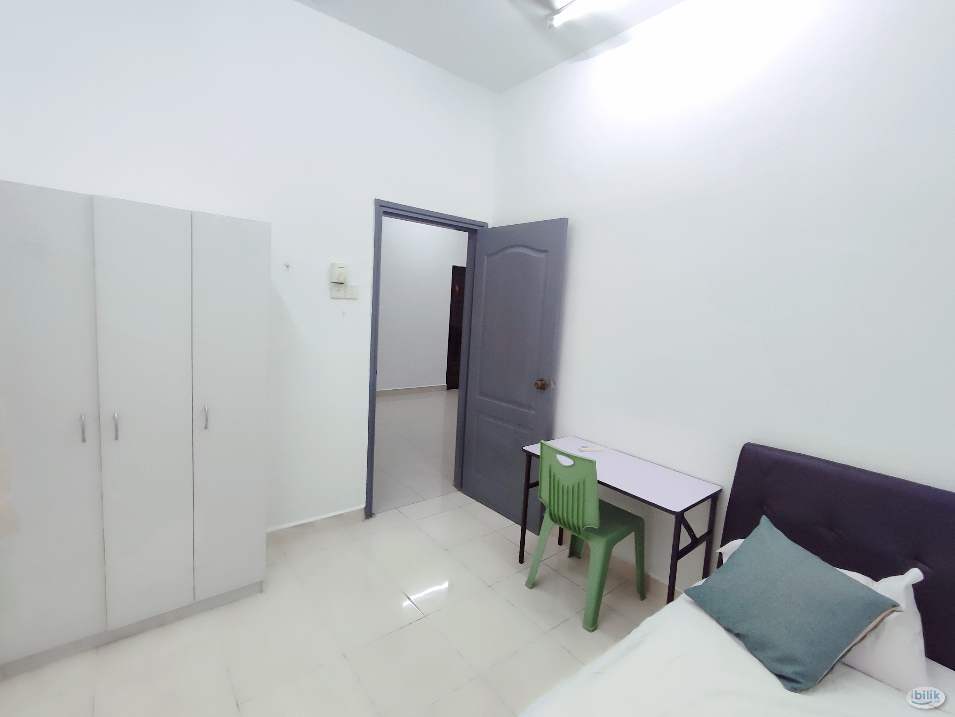 Single room at Pelangi utama condominium - Image 2