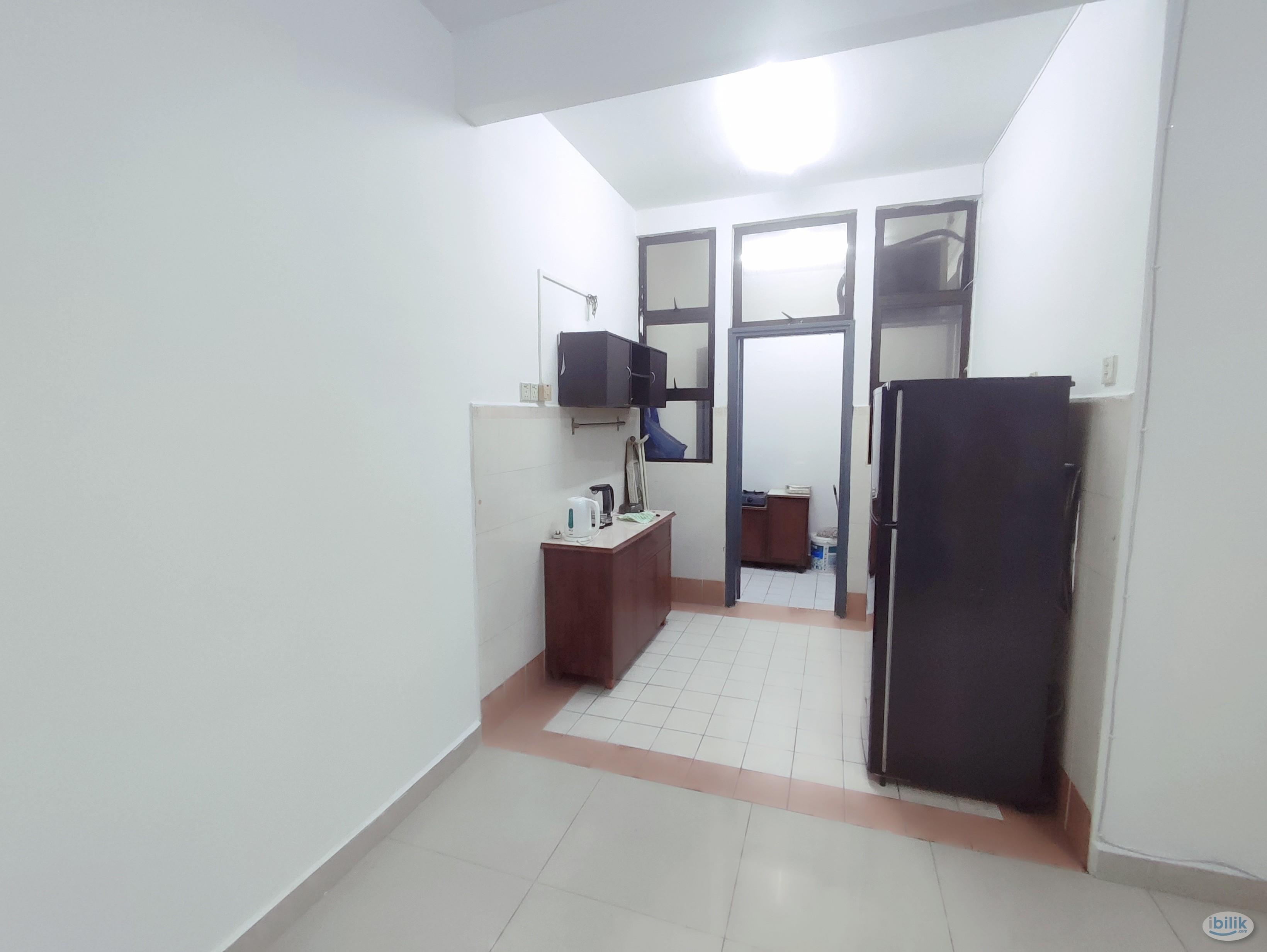 Single room at Pelangi utama condominium - Image 3