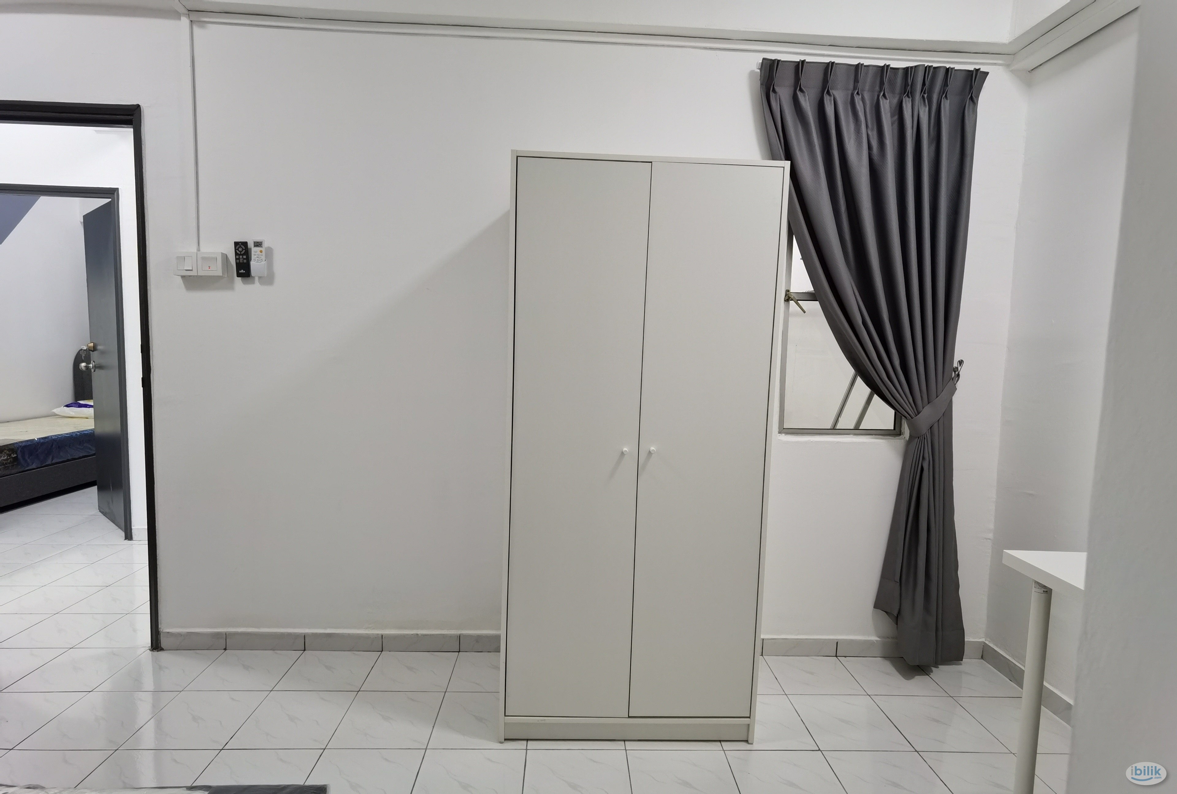 Middle Room at Endah Ria, Sri Petaling - Image 1
