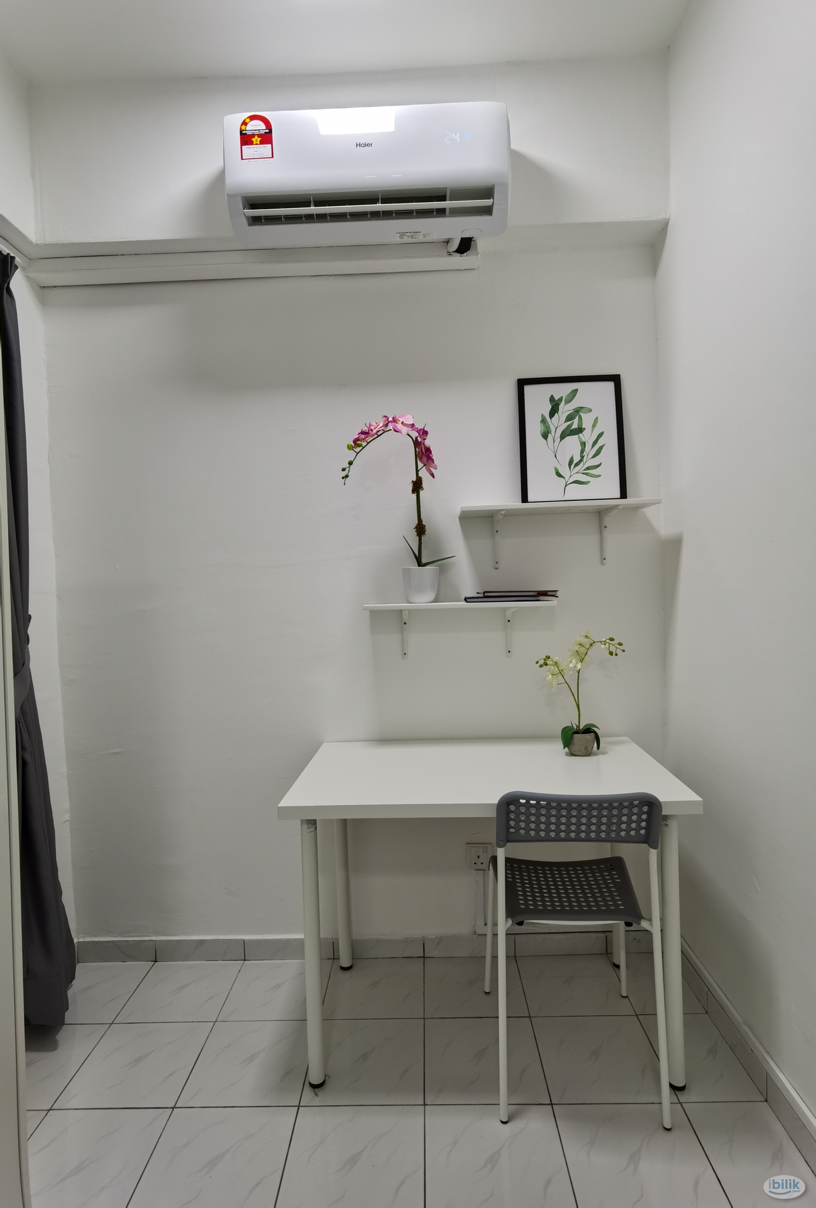 Middle Room at Endah Ria, Sri Petaling - Image 2