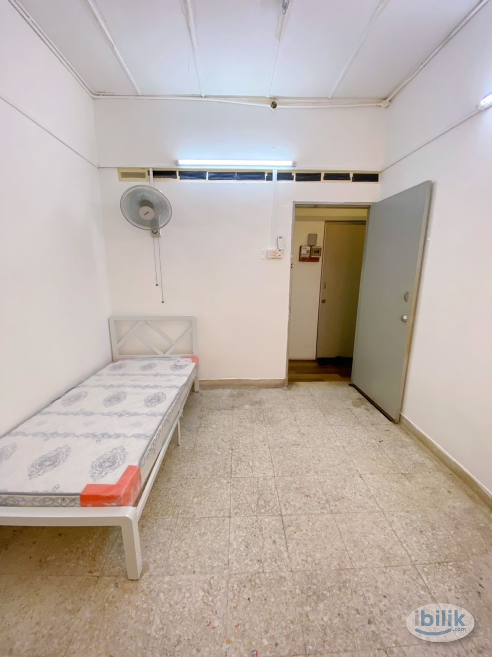 Fully Furnish Middle Room at SS2, Petaling Jaya - Image 1
