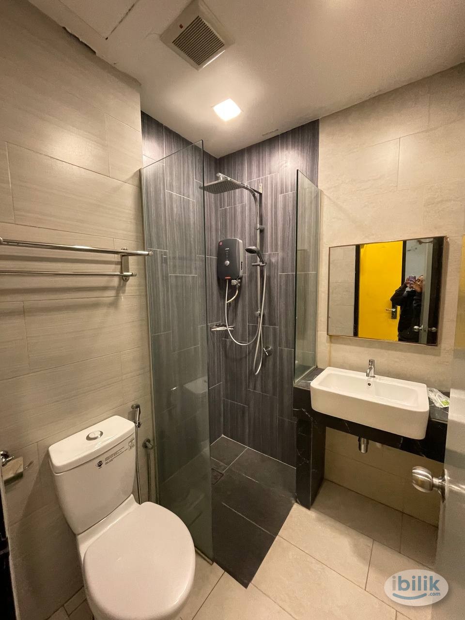 Master Room Near Pudu LRT 🚶‍♂️ Room for Rent near IKEA Cheras - Image 3