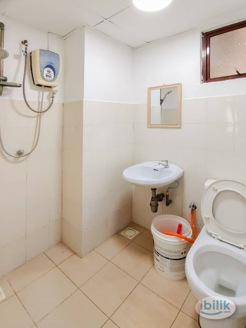 [ Ladies Only ] Fully Furnished Middle Room With Window  @ Palm Spring Condo Kota Damansara - Image 5