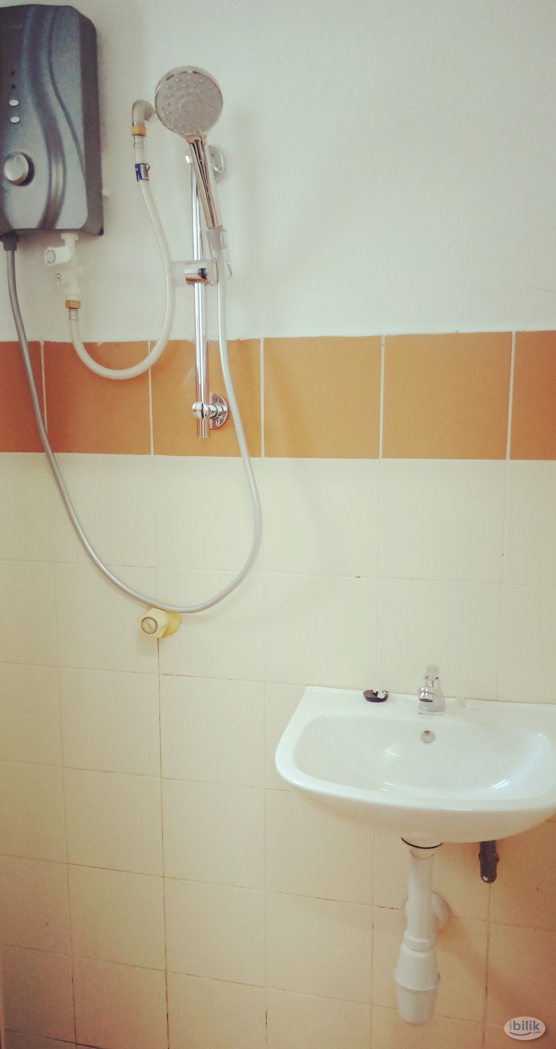 Single Room at Sri Rakyat Apartment, Bukit Jalil - Image 3