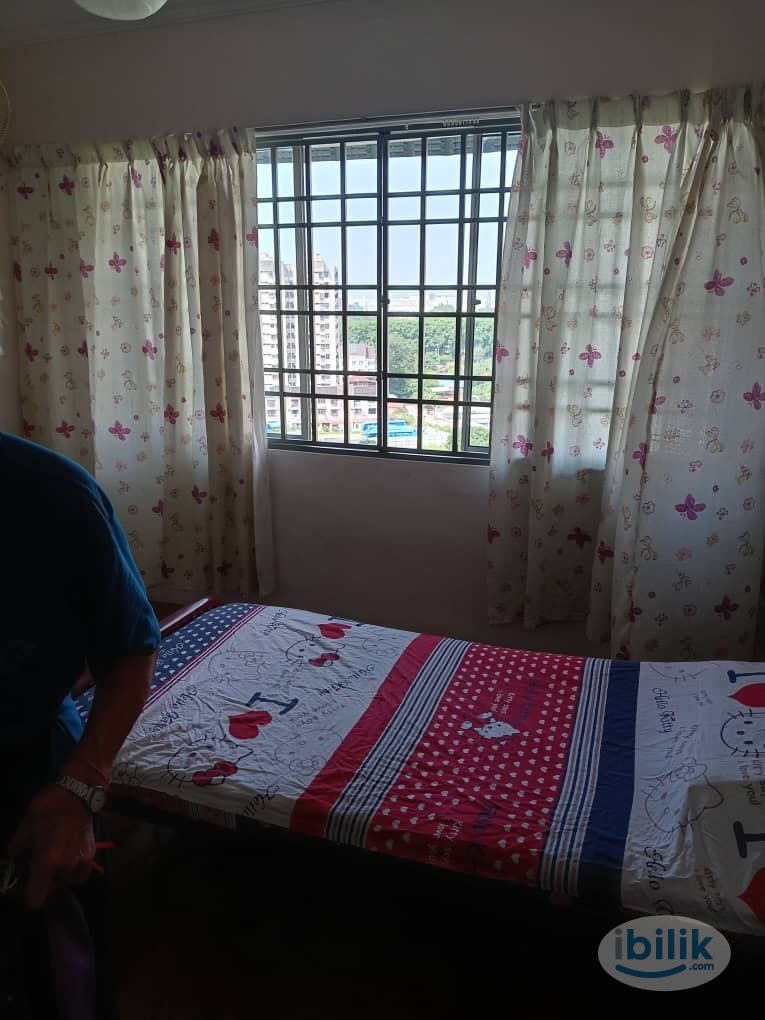 Middle Room at Nibong Indah, Sungai Nibong - Image 5