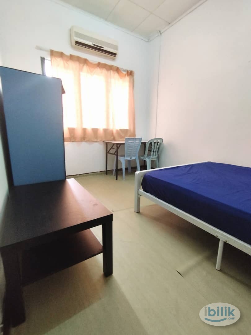 Low Deposit 🌈 Room + AirCond + Free WiFi near Jalan Ara - Image 1