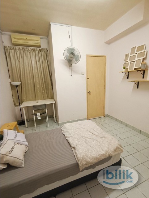 SS2 Budget Room For Rent Near Taman Paramount LRT Aircon Middle-Room - Image 1