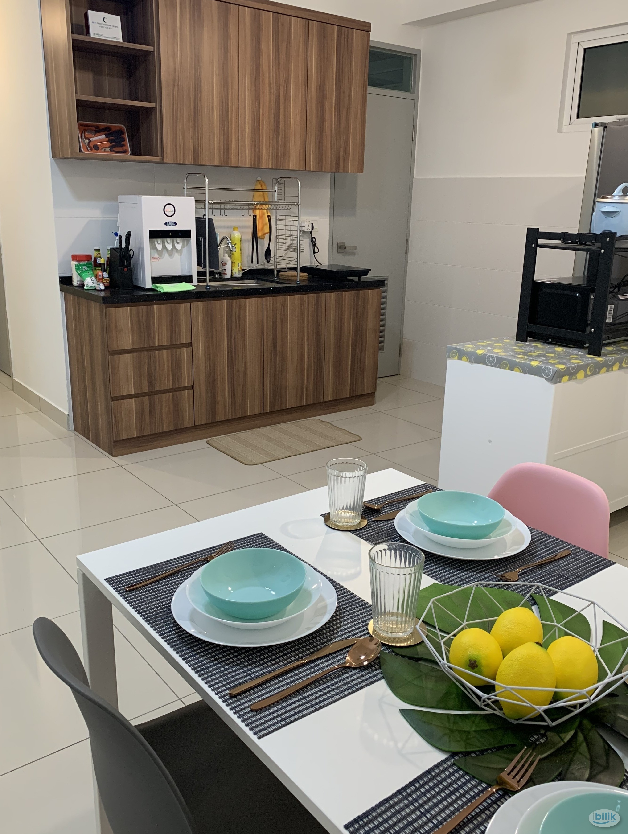 Middle Room at Tropicana Bay Residences, Bayan Indah - Image 4