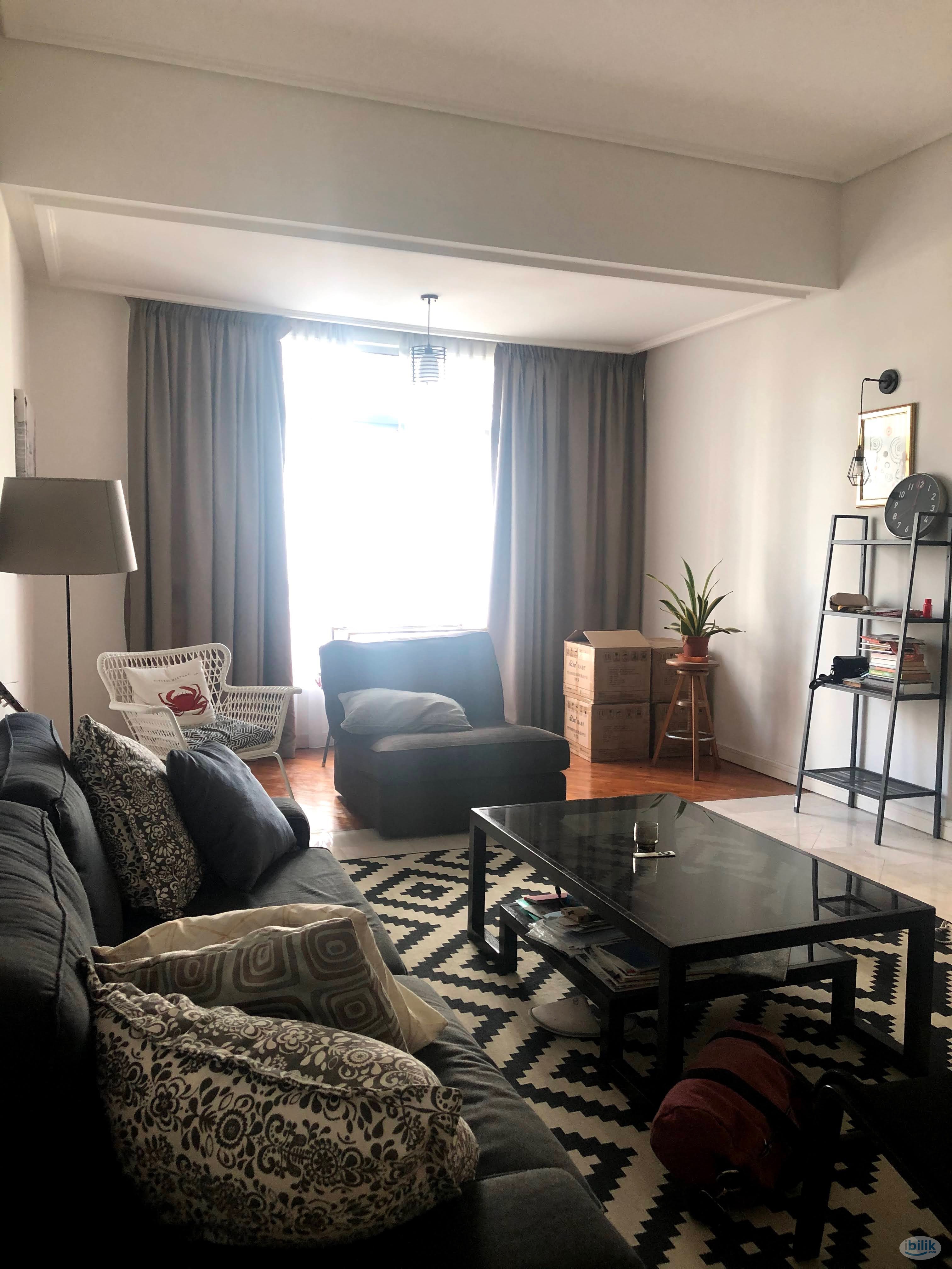 FEMALE-ONLY Single Room at KL Sentral - Image 3