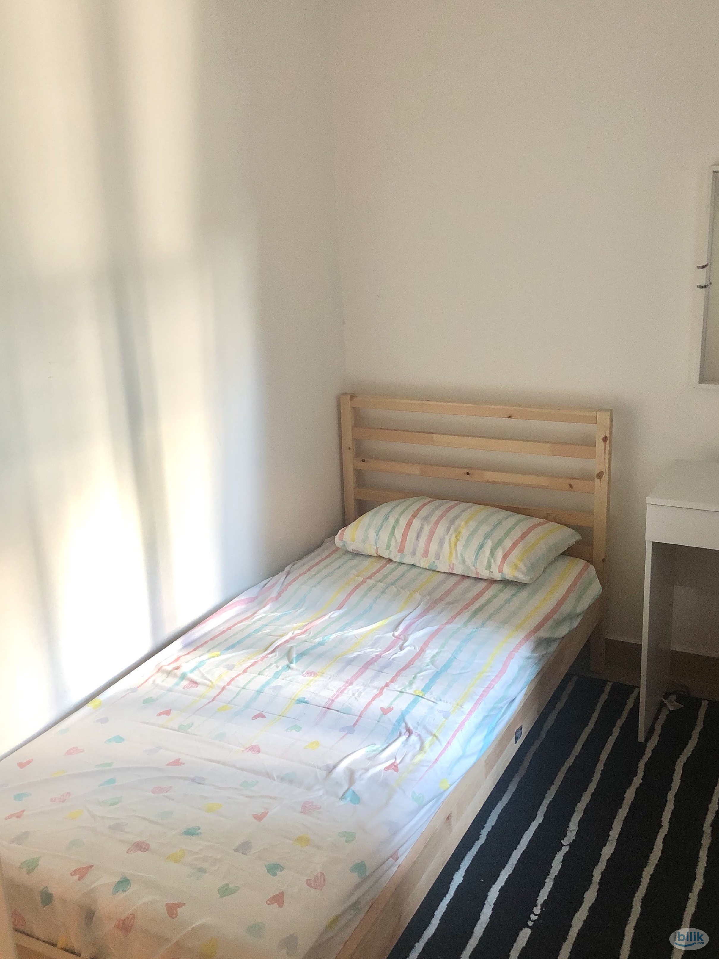 FEMALE-ONLY Single Room at KL Sentral - Image 1