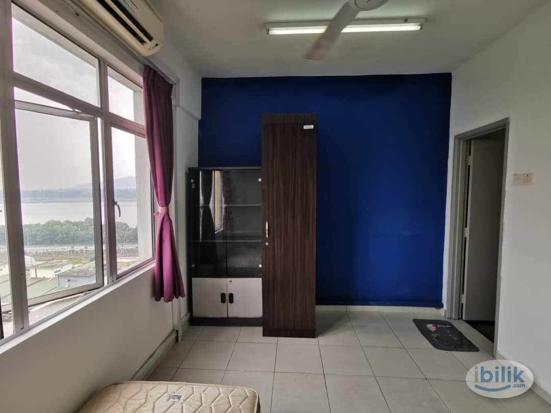 UPM South City Plaza Room for Rent - Image 3