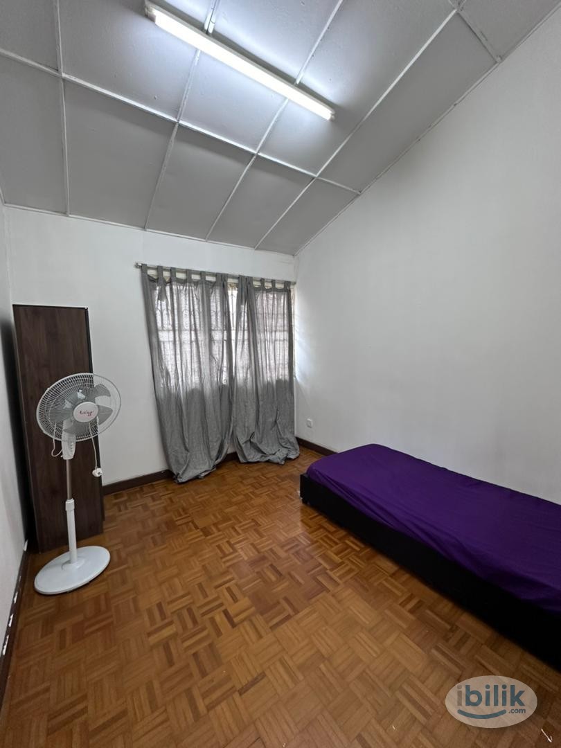 🔥Low Deposit✅🔥, SS2 Medium Room For Rent , SS2/89 Area, Move In Ready , Can Move In Anytime - Image 1