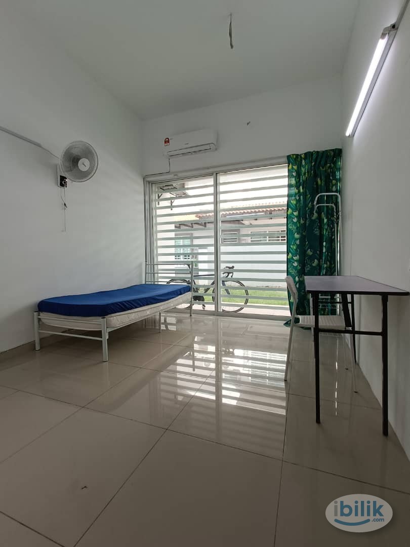 Low Deposit 📍 Air-Cond attach Room for Rent at Setia Impian with Free WiFi 📱 - Image 4