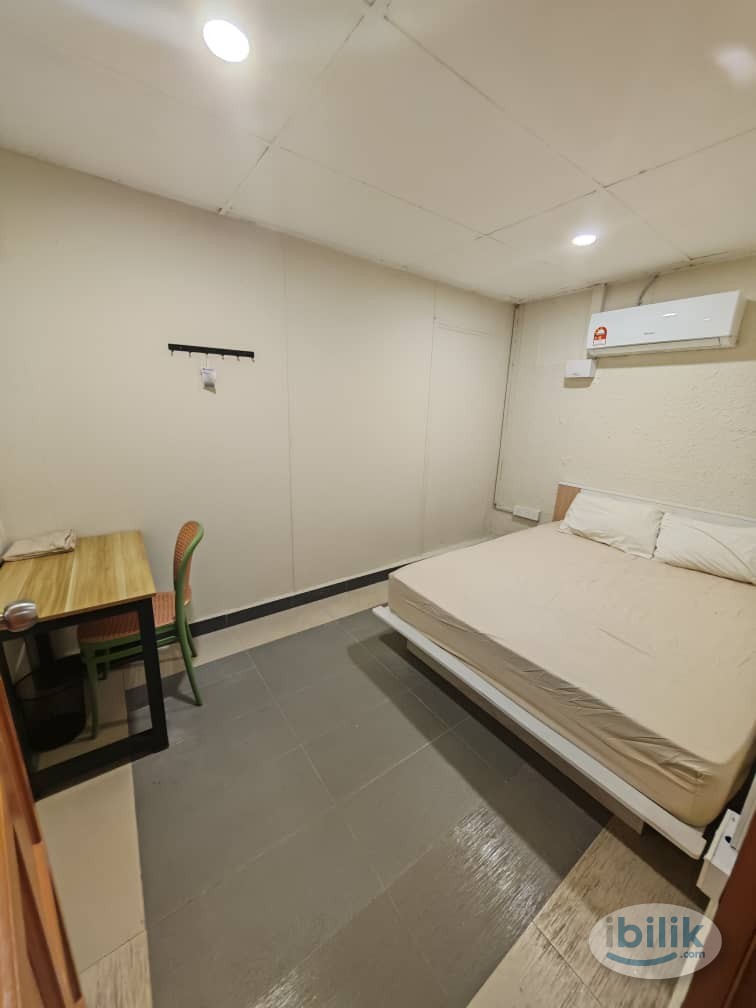 Zero Deposit ⭐️ Room for Rent + Private Toilet at Brickfields near KL Sentral - Image 4