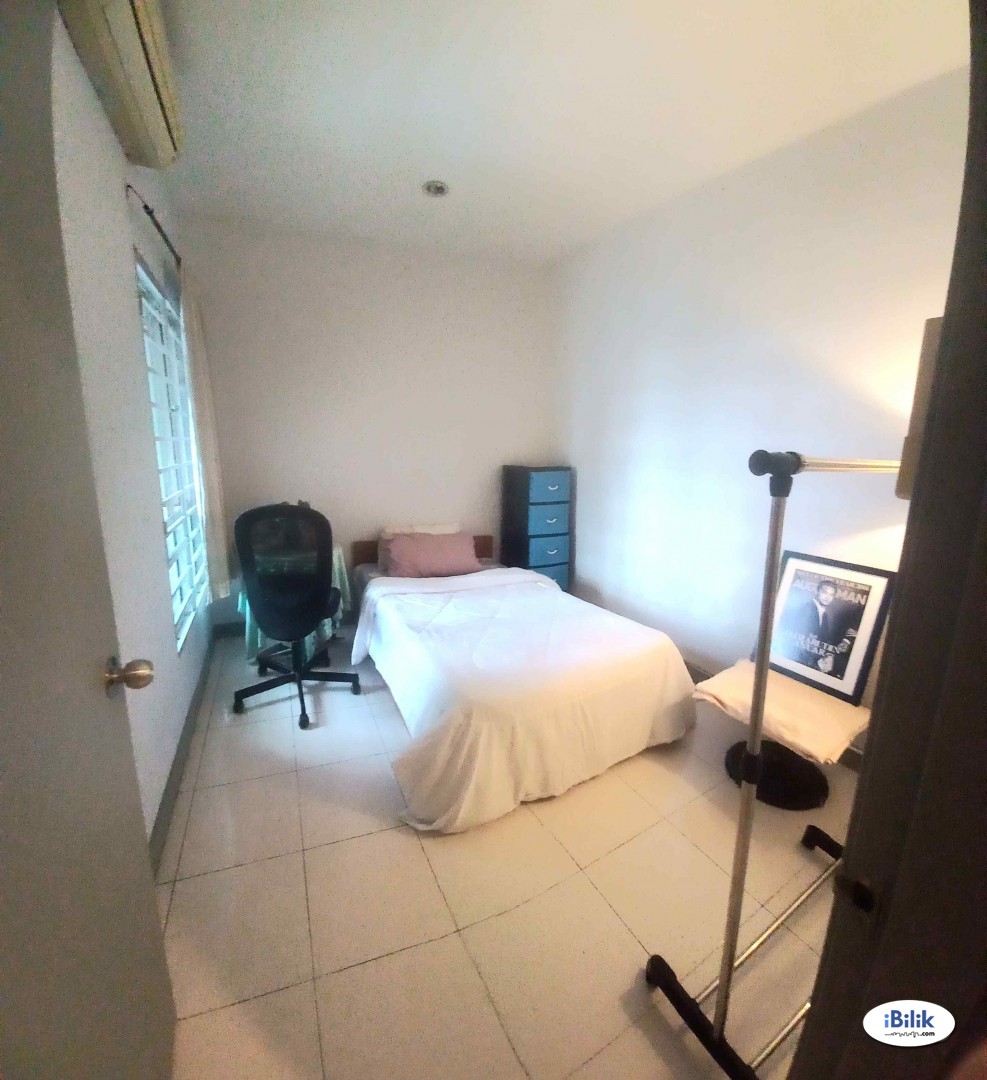 *no partition* female Middle Room at Metropolitan Square, Damansara Perdana - Image 1