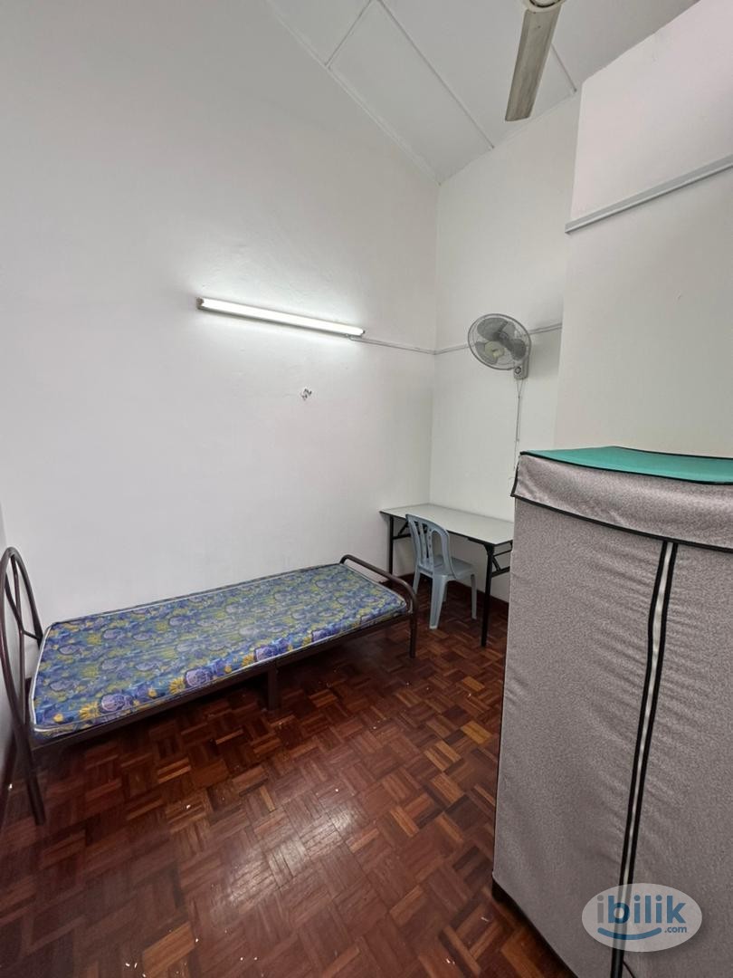 Low Deposit Room near Bus Stop ⭐ Room for Rent at SS2 - Image 1