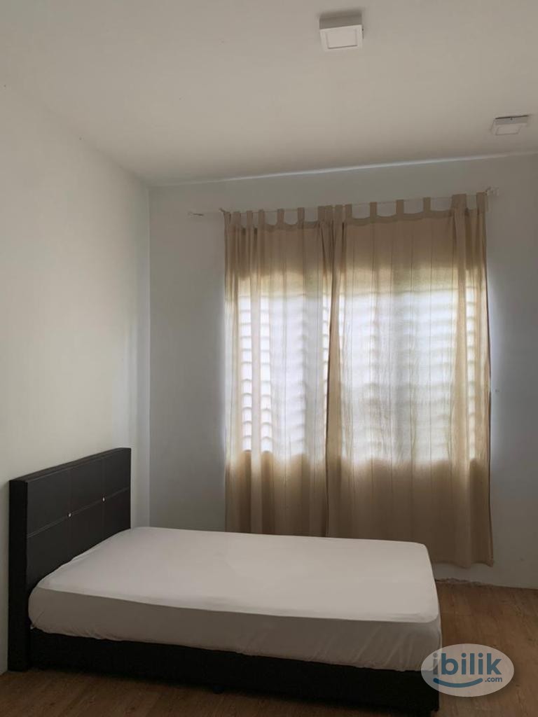 Spacious room to let at Section 14 nearby BAC and AsiaJaya LRT station - Image 5