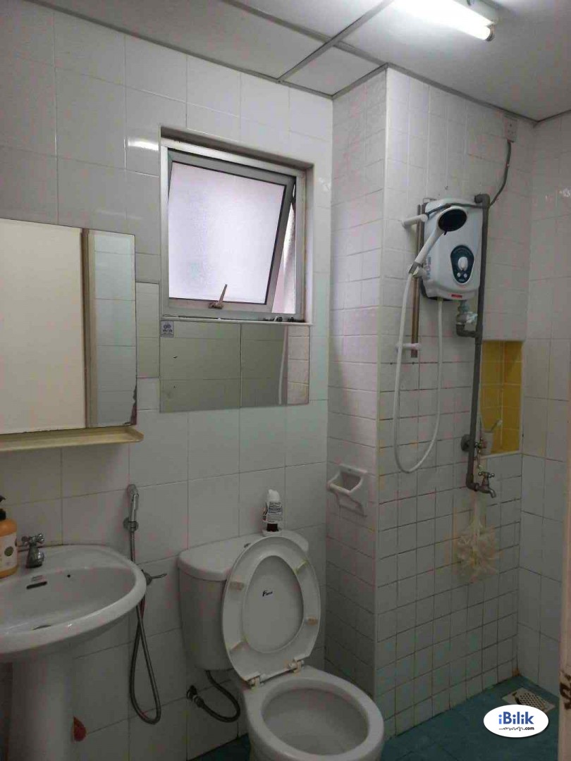 No partition FEMALE Middle Room at Metropolitan Square, Damansara Perdana - Image 3