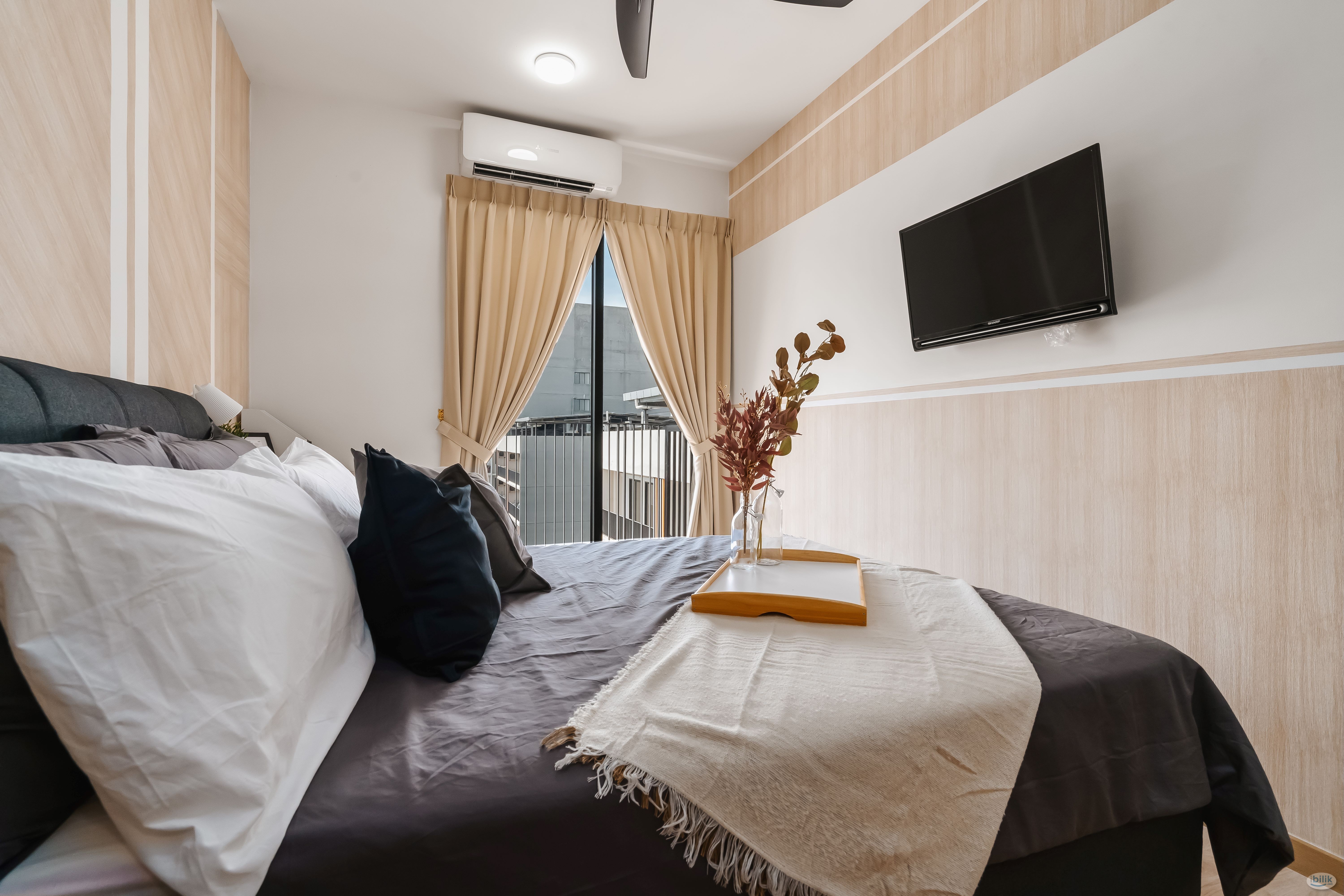 Affordable & Elegant STUDIO at Emporis Near MRT - Image 1