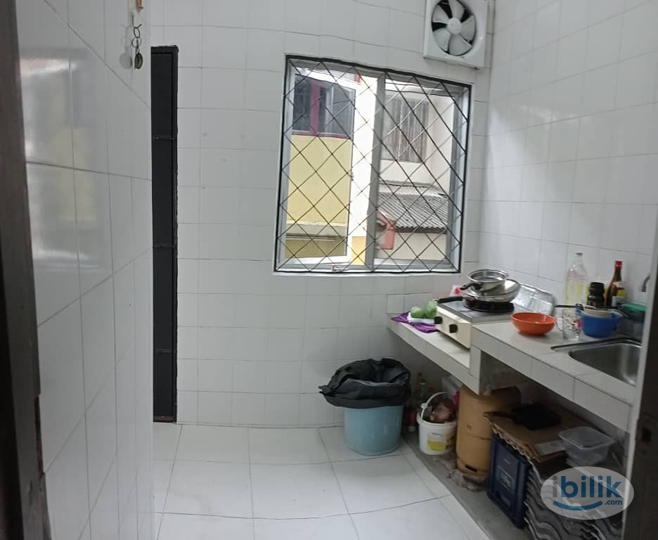 Landed house ss 21 Master Room at Mix gender Female Damansara Jaya, Petaling Jaya - Image 1