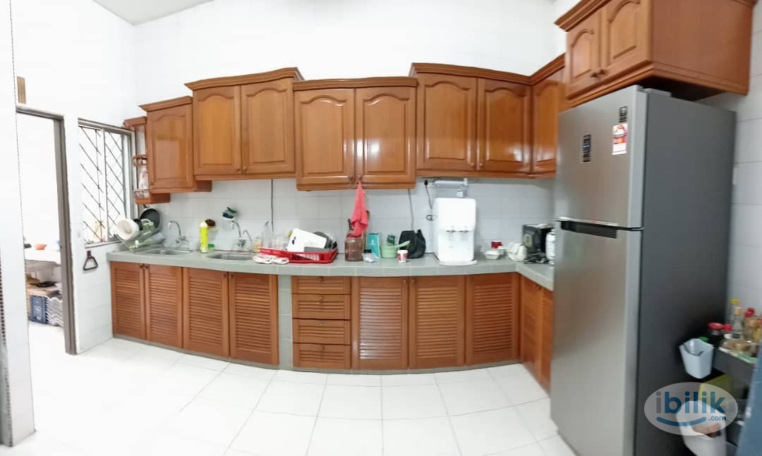Landed house ss 21 Master Room at Mix gender Female Damansara Jaya, Petaling Jaya - Image 2