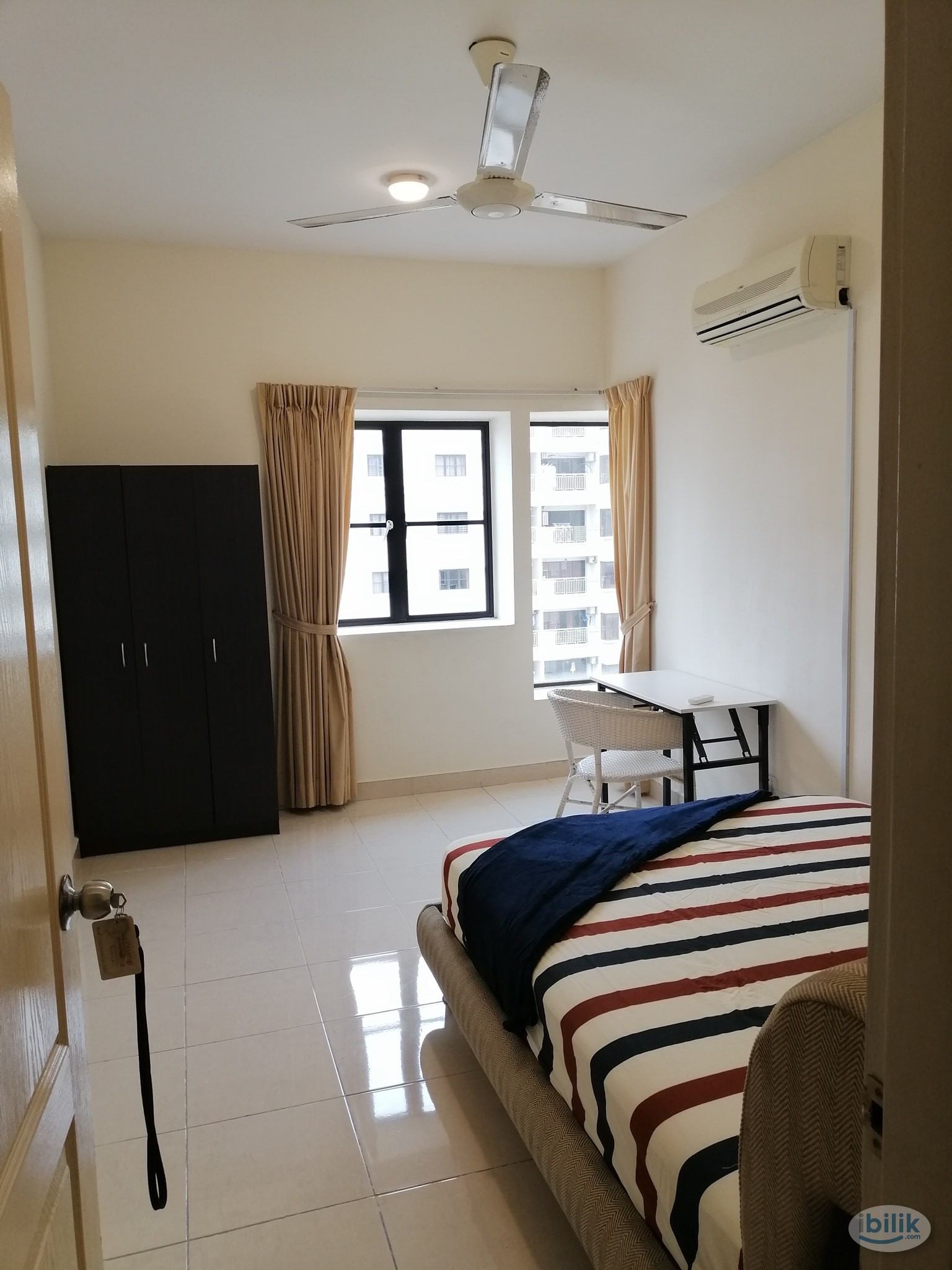 QUEEN SIZE MASTER BED ROOM AT PELANGI UTAMA CONDO - Image 2