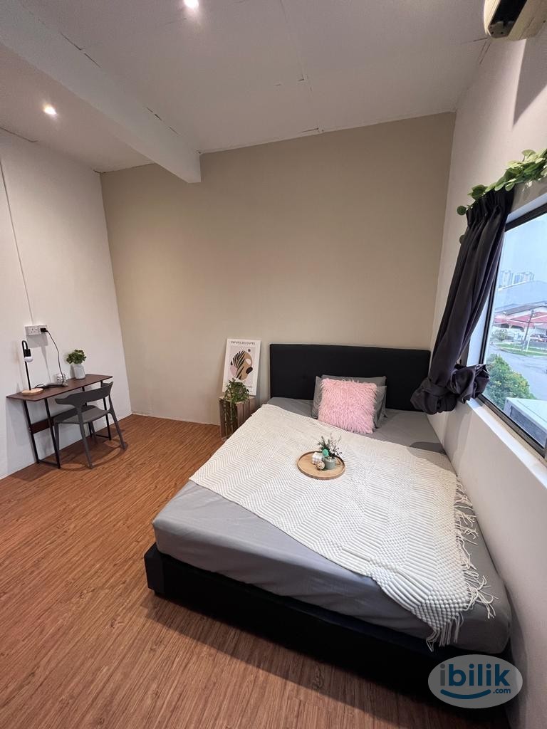 Near LRT Kelana Jaya  🚎 Master Room attach Private Toilet for Rent at SS3 - Image 2